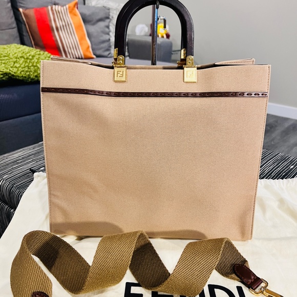 Fendi Sunshine Shopper Tote in Medium Canvas - Picture 8 of 16